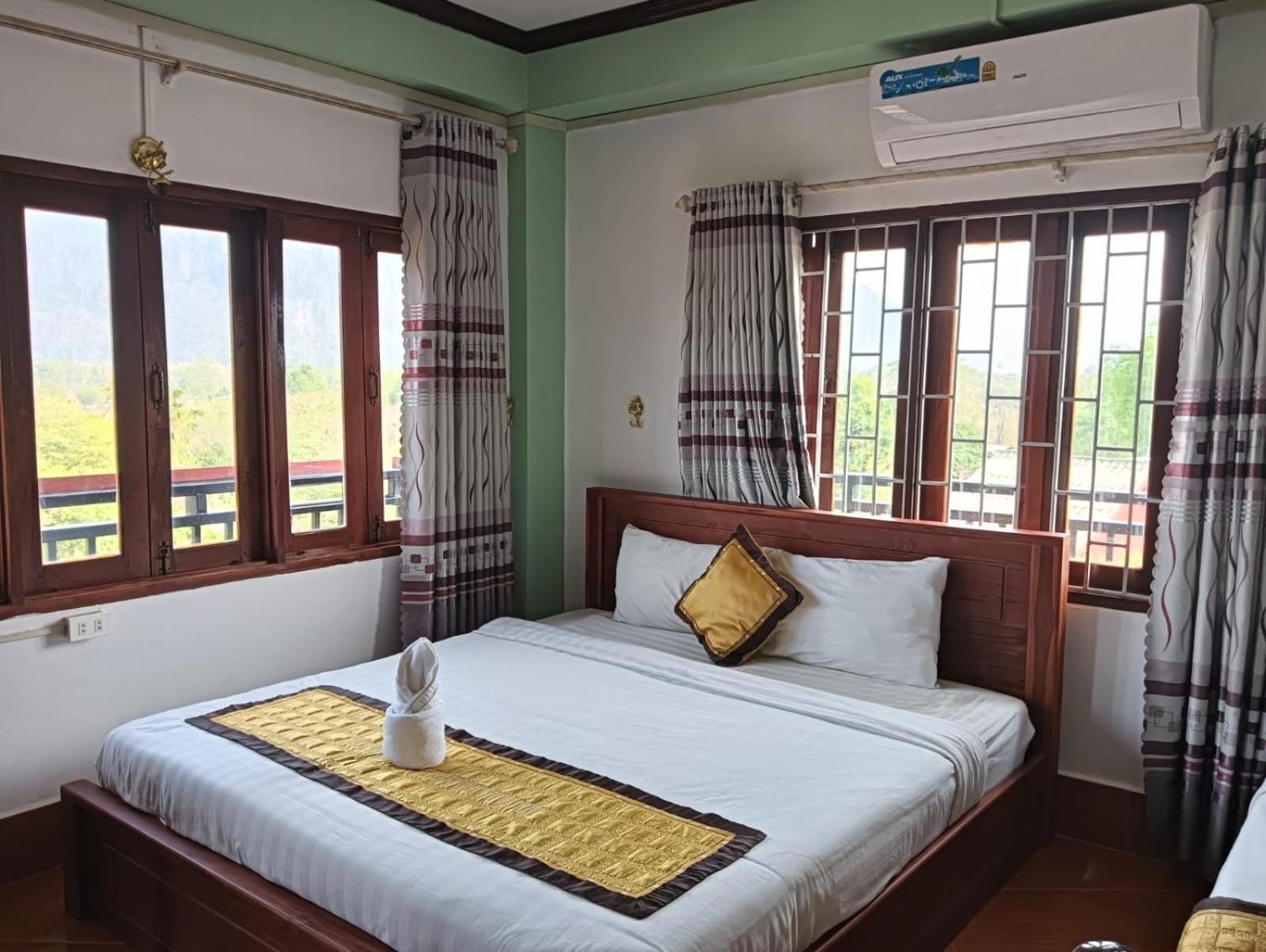 Bountang Riverside Hotel Vang Vieng Exterior foto