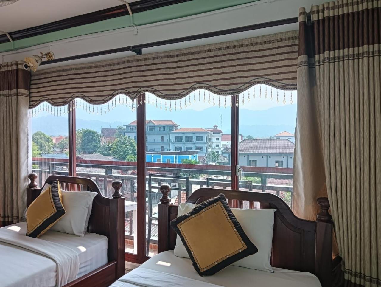 Bountang Riverside Hotel Vang Vieng Exterior foto