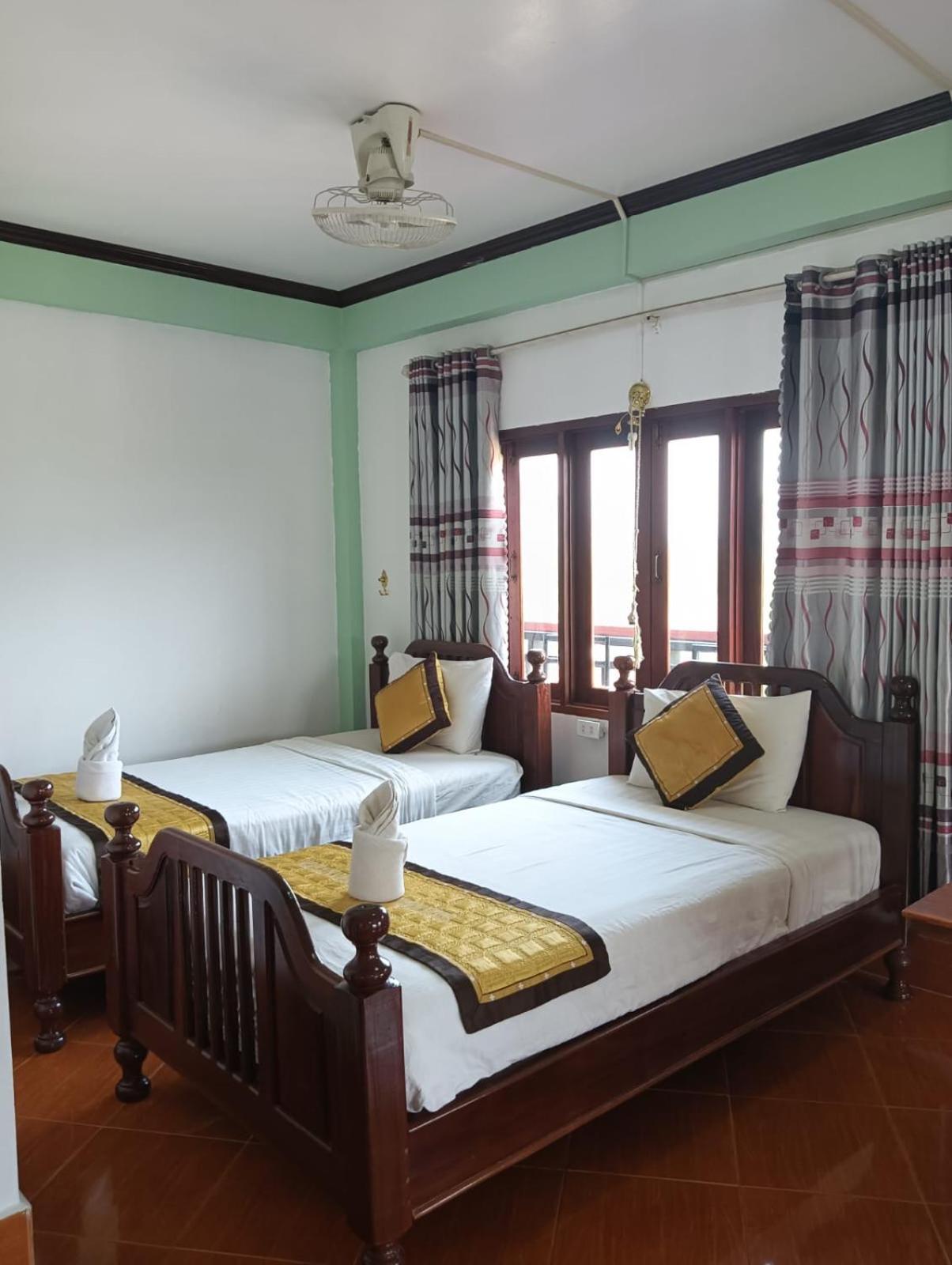 Bountang Riverside Hotel Vang Vieng Exterior foto